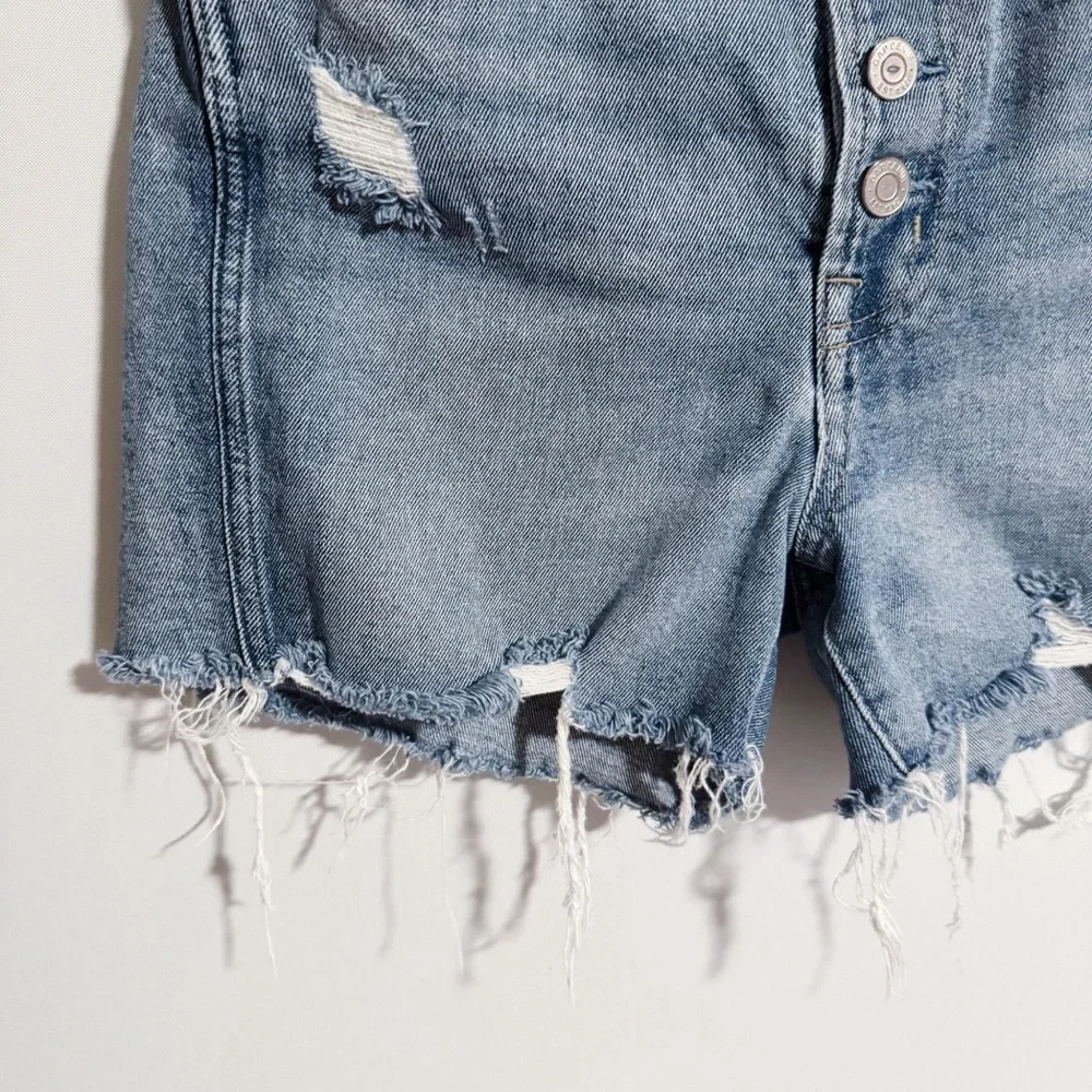 GAP - Medium Wash 5 Button Distressed Denim Shorts